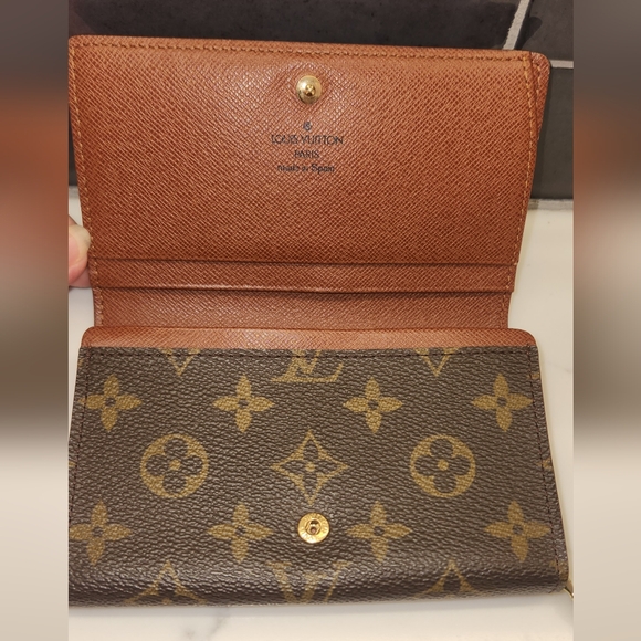 Louis Vuitton Monogram Wallet With COA - Picture 2 of 15